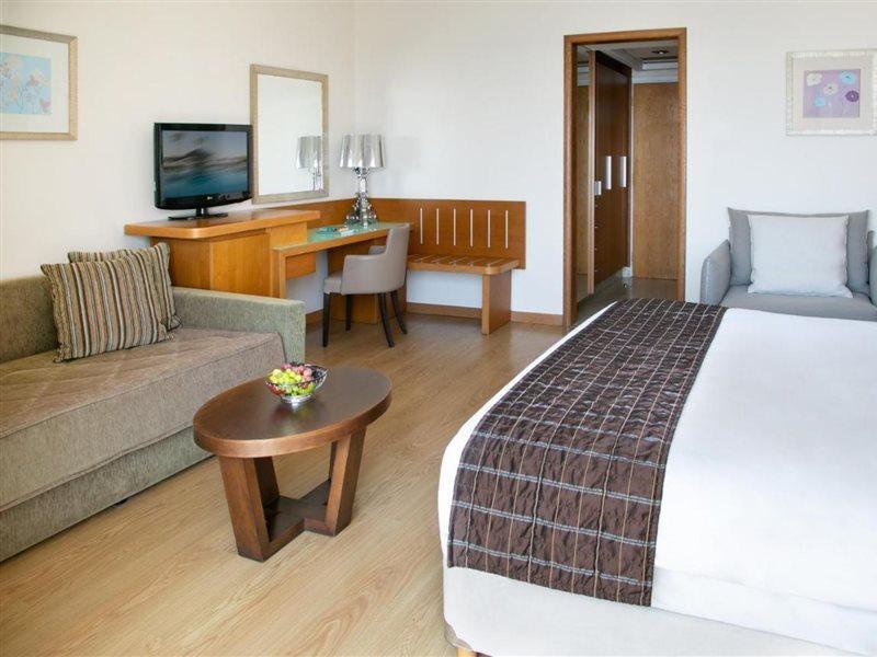 Atlantica Miramare Beach Limassol Ngoại thất bức ảnh