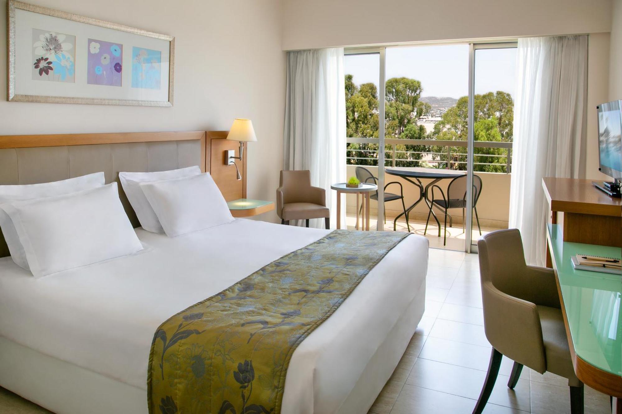 Atlantica Miramare Beach Hotel Limassol Ngoại thất bức ảnh