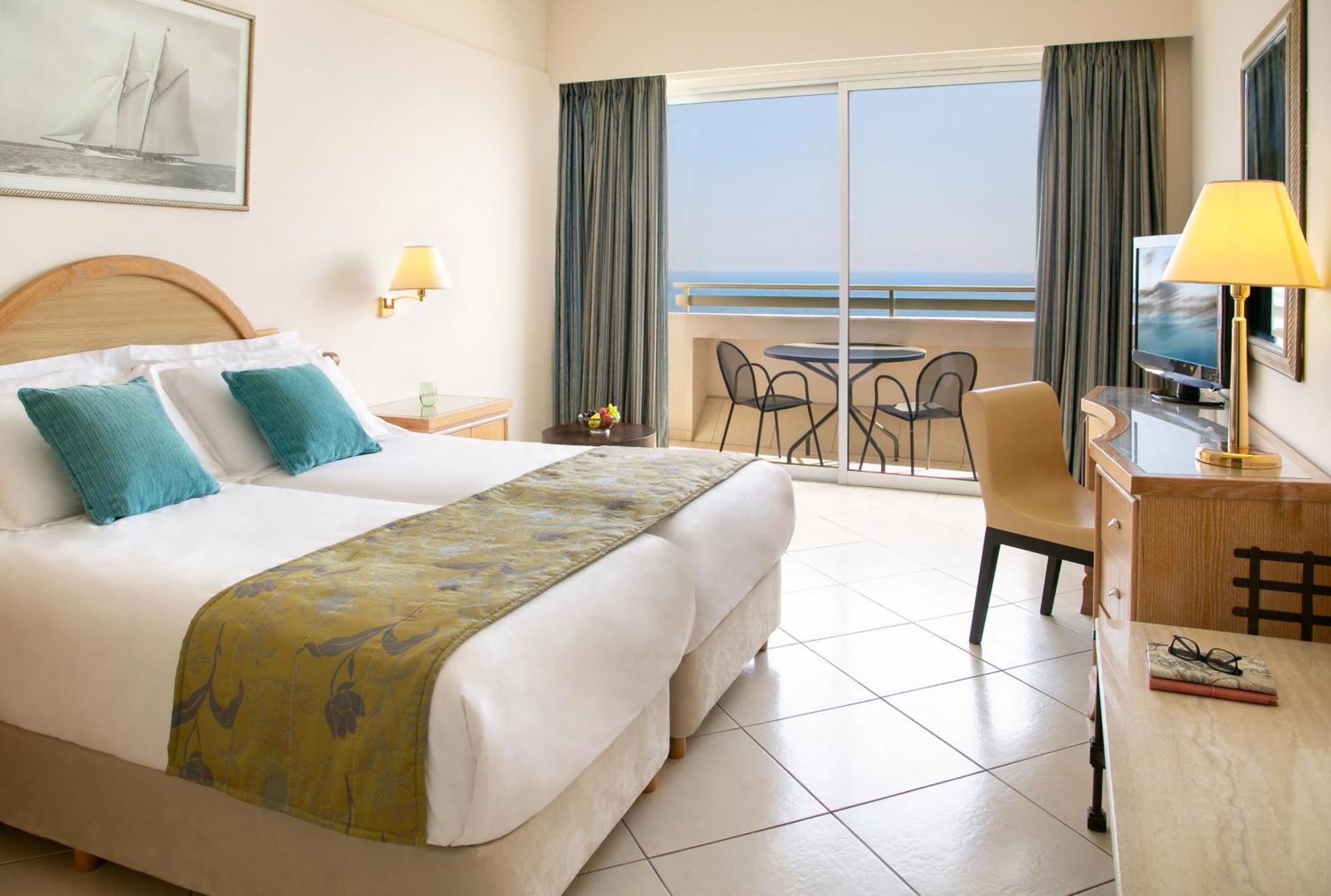 Atlantica Miramare Beach Hotel Limassol Ngoại thất bức ảnh